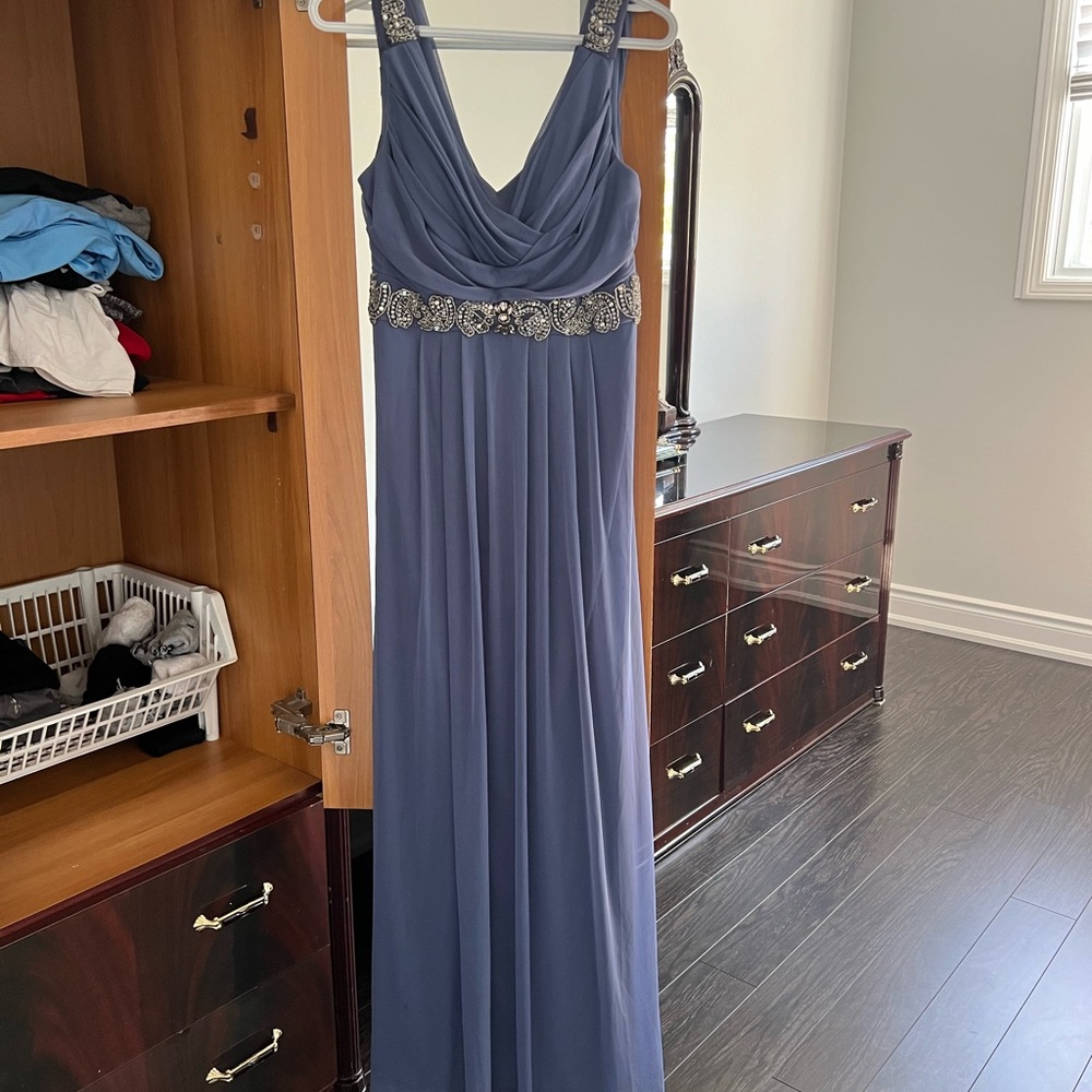 Elegant Navy Blue Evening Gown